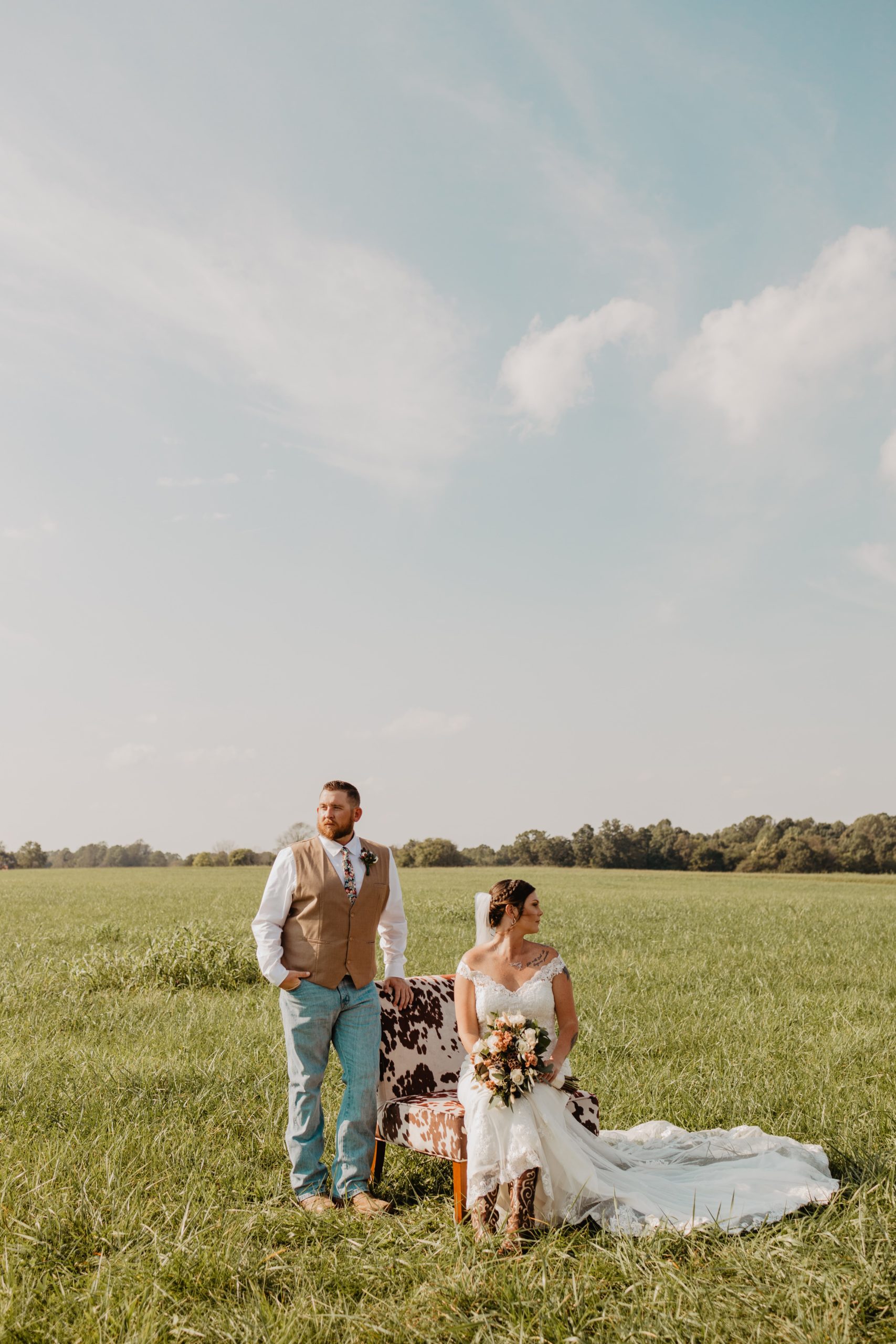 Rustic Chic Barnyard Wedding | Tennessee Wedding Photographer