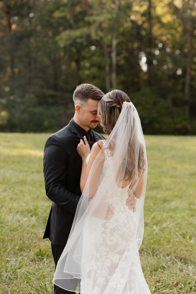 outdoor bridal portraits for a spring wedding in Tennessee