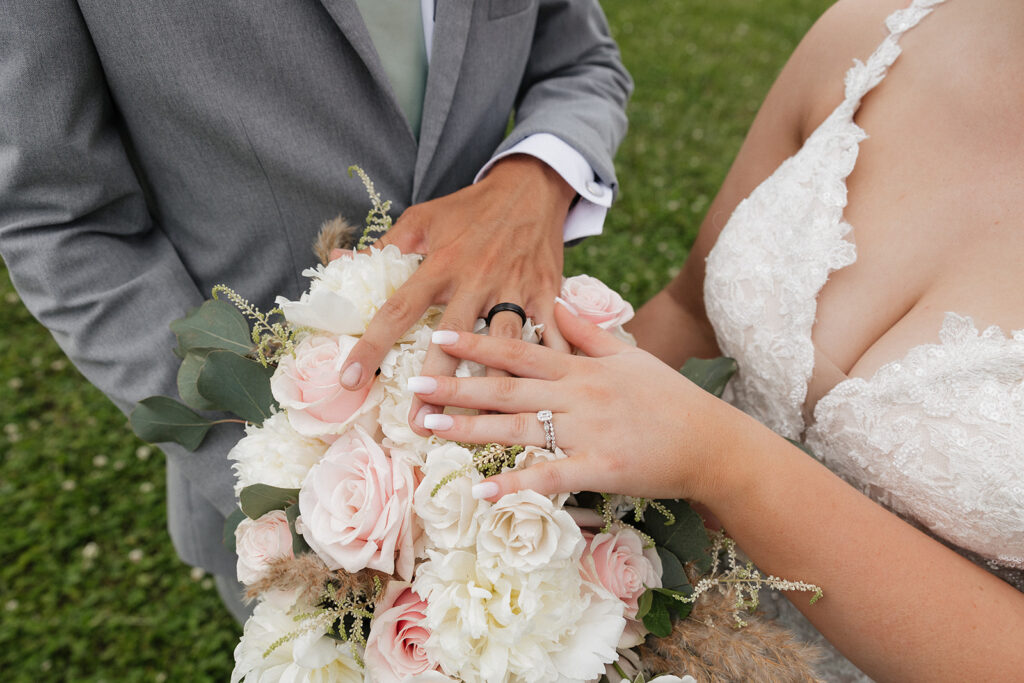 closeup of the stunning wedding rings