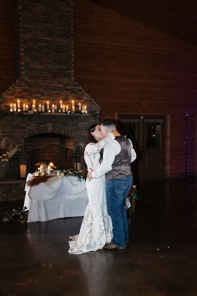 newly married couple dancing 