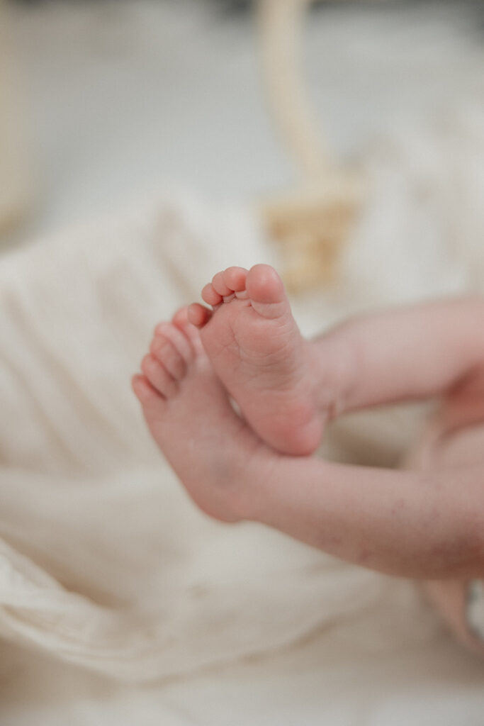 intimate newborn photoshoot