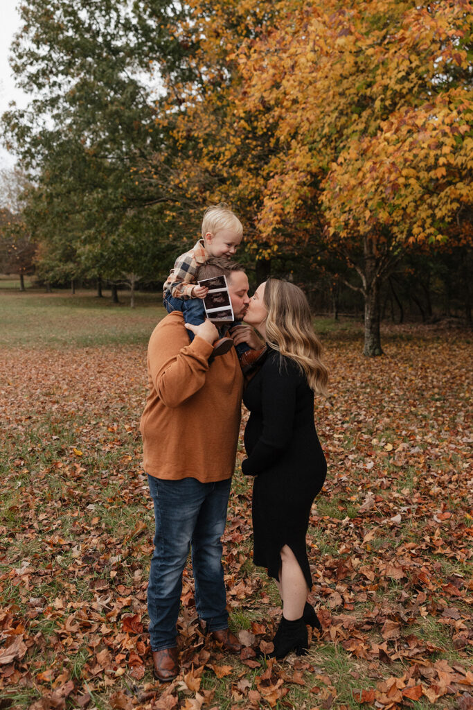 Fall Pregnancy Announcement in Tennessee