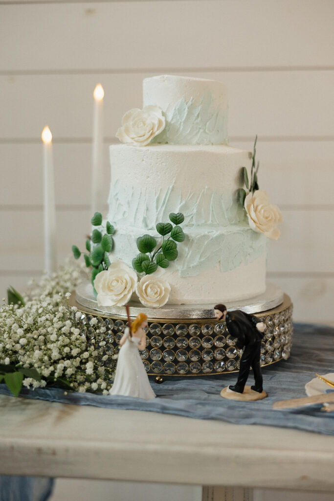 fun and elegant wedding cake