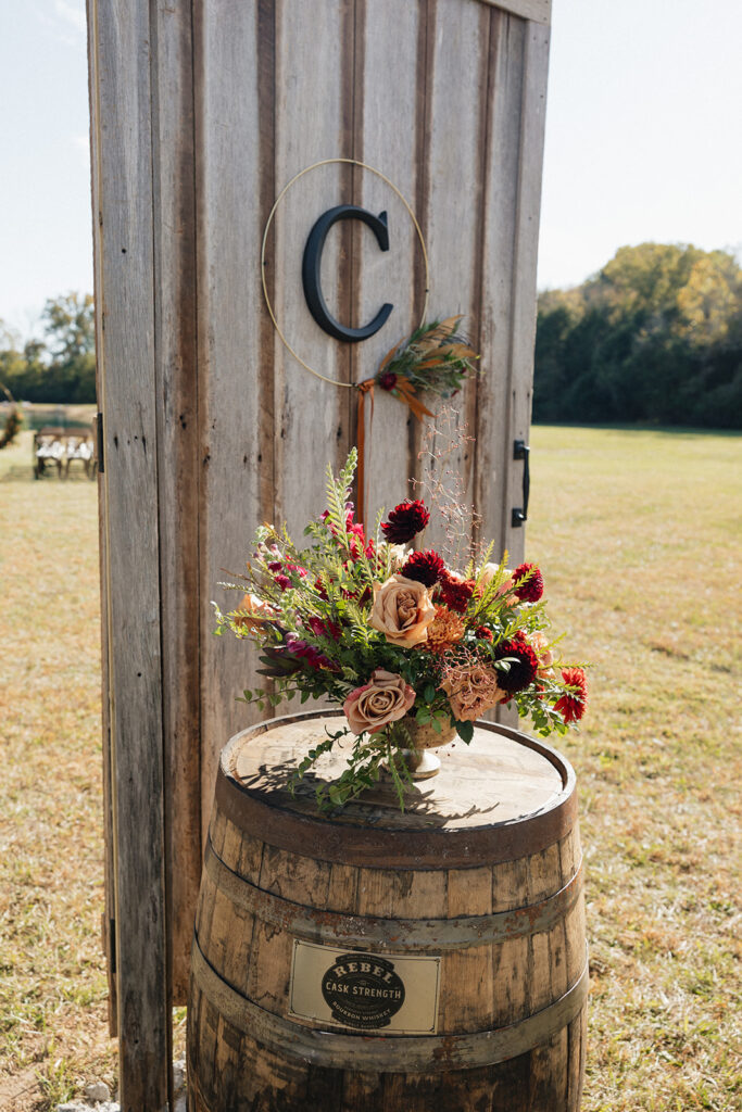 elegant fall ceremony decor