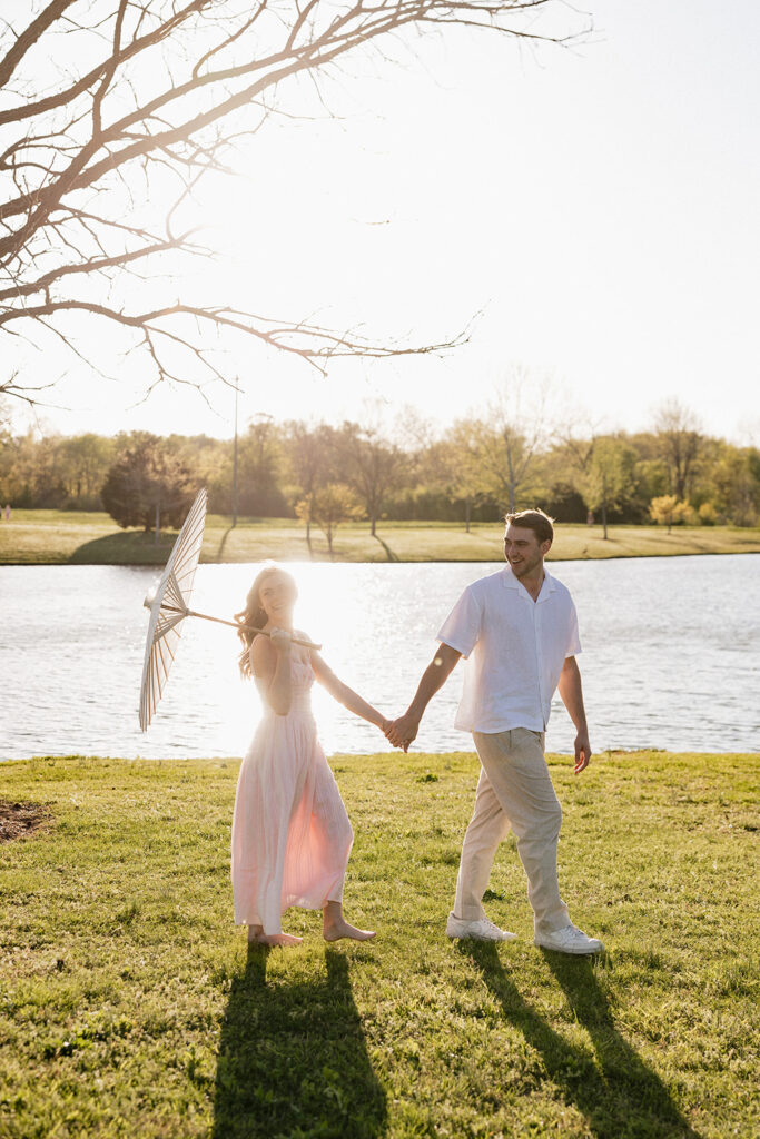 couple holding hands during their photoshoot
