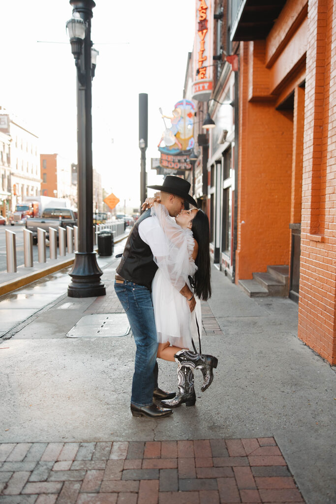The Best Downtown Nashville Photo Locations (and When to Shoot to Avoid the Chaos)
