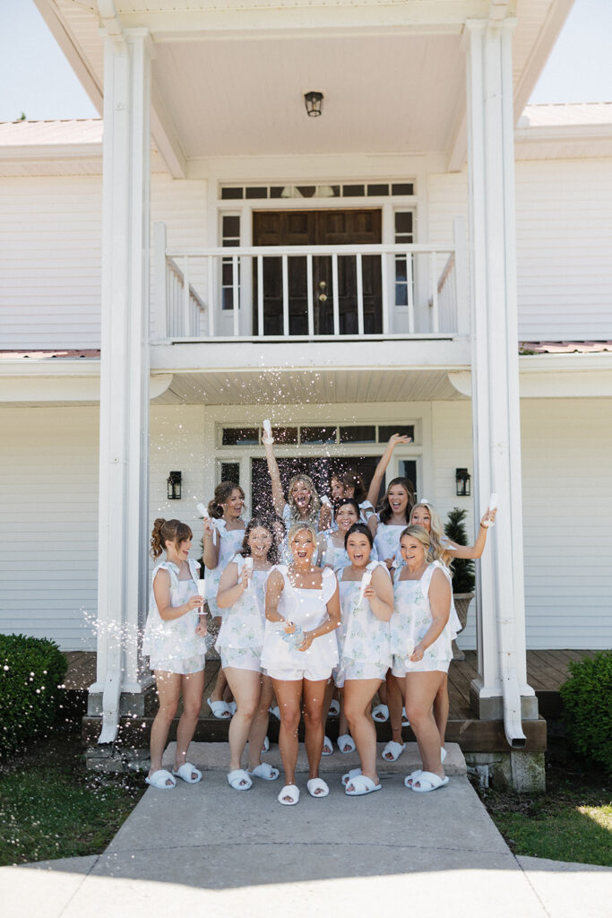 cute picture of the bride and her friends before the ceremony
