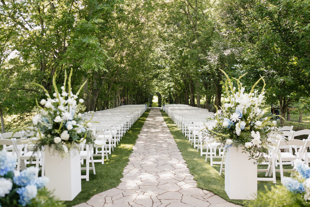 stunning ceremony decor