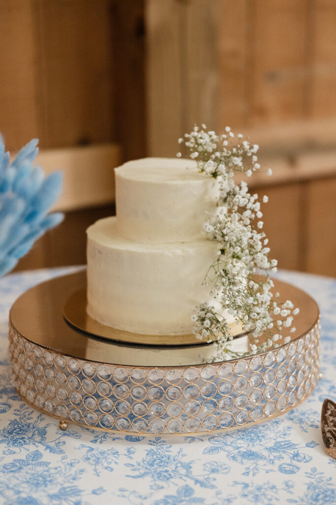 sunning wedding cake